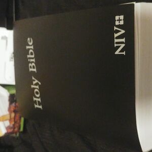 NIV Holy Bible Large Prints